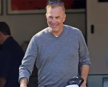 Kevin Costner grins while shopping women’s gifts with assistant following divorce