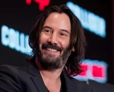 Keanu Reeves surprises pub staff with rare appearance in small English town