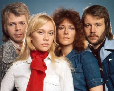 Which Song Did ABBA Sing to Win the Eurovision Song Contest?