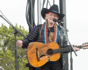 Willie Nelson Relates to Animals, ‘Has a Heart for Hogs’