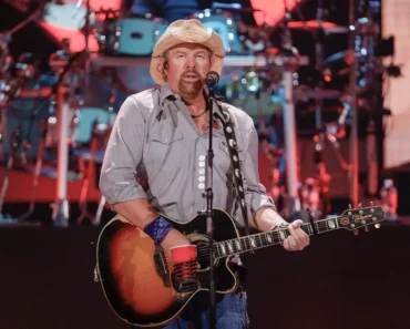 Toby Keith’s Fans React to the Country Star’s Cancer Diagnosis: ‘Sending You Love and Strength’