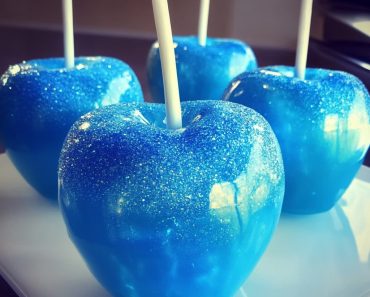 Frozen Magic Blue Candy Apples